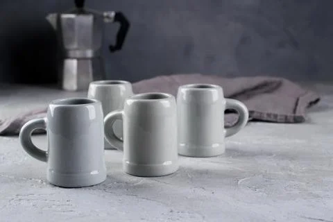 Set of grey rustic coffee cup handcraft and geyser coffee maker Foto stock