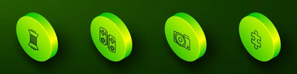 Set Isometric line Sewing thread on spool, Gamepad, Photo camera and Piece .. Illustrazione stock