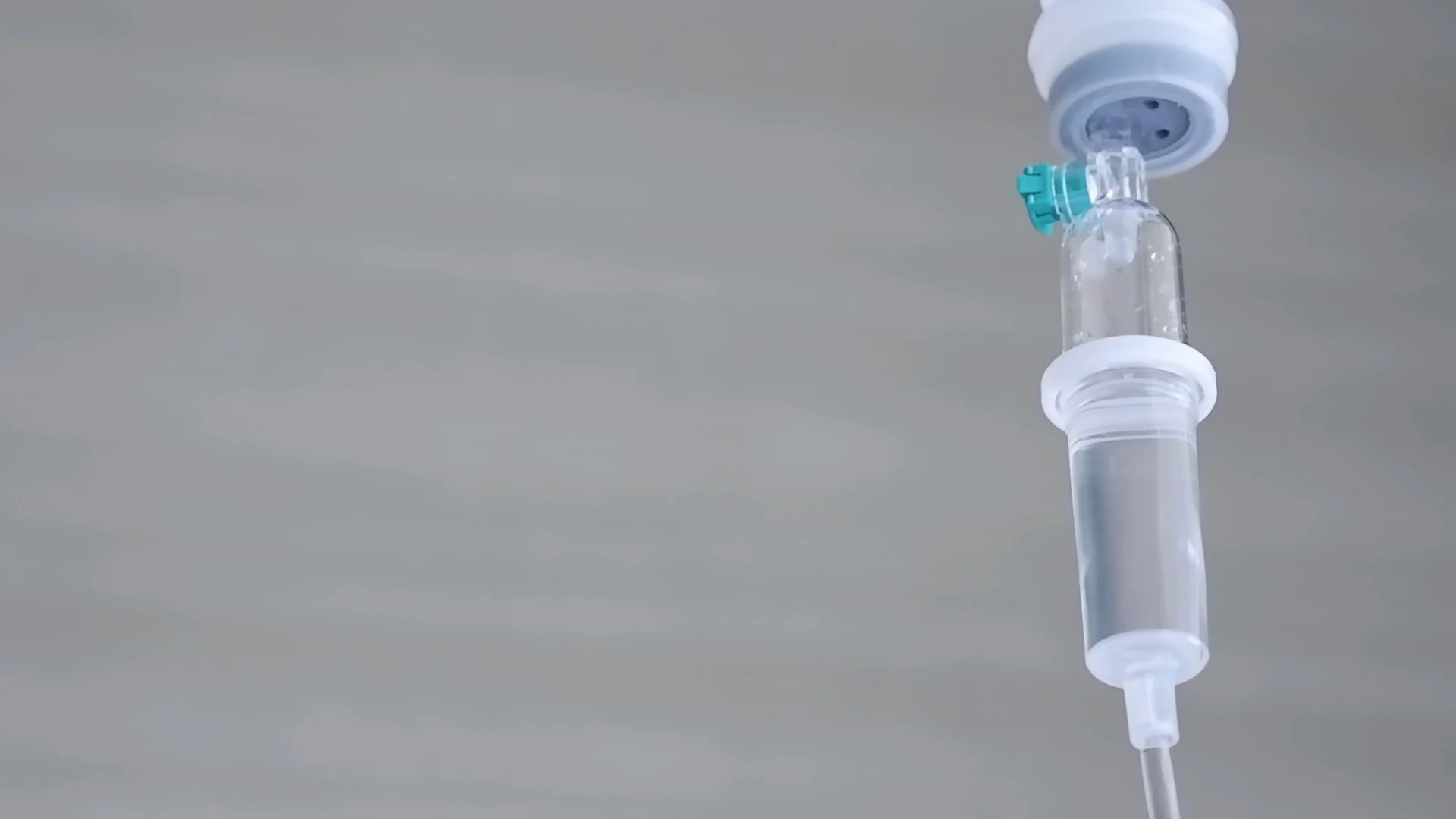 Set iv fluid intravenous vein drop salin, Stock Video