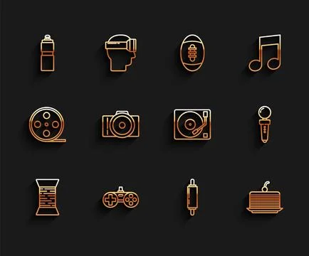 Set line Sewing thread on spool, Gamepad, Fitness shaker, Rolling pin, Cake.. Illustrazione stock