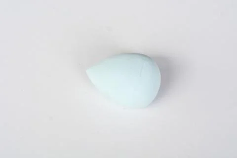 A set of makeup sponges on a pink background close-up. Foto stock