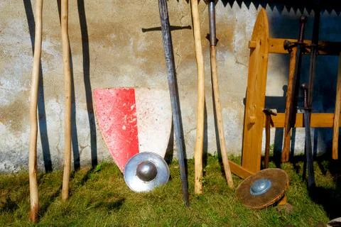 Set of middle age style weapons, sword and shield Foto stock