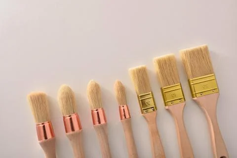 Set paintbrushes house painter various sizes and shapes aligned diagonal 스톡 사진