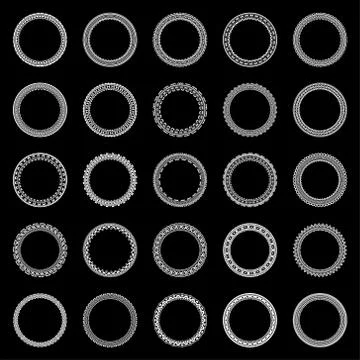 Set of round decorative vector frames on a black background. Illustrazione stock