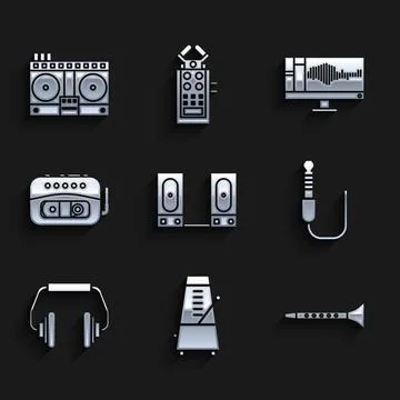 Set Stereo speaker, Metronome with pendulum in motion, Clarinet, Audio jack Illustrazione stock