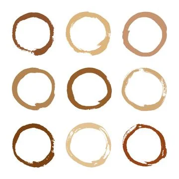 Set of vector round coffee cup stain design elements on white. Illustrazione stock