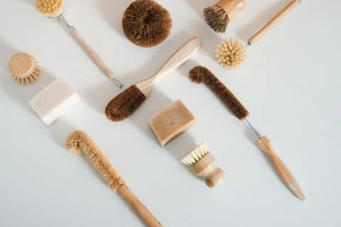Set of zero waste bamboo brushes for dishwashing in minimalistic style Stock-Fotos