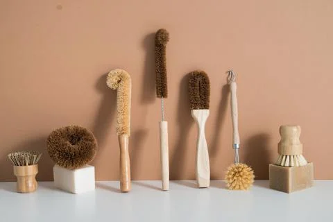 Set of zero waste bamboo brushes for dishwashing Stock-Fotos