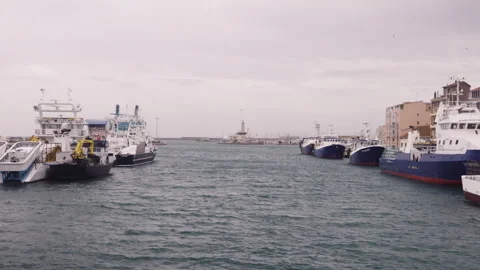 Sete harbor view with boats and lighthouse Video stock 241338250