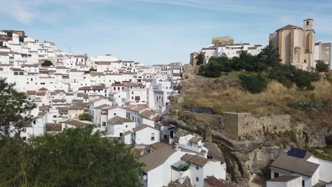 Setenil de las Bodegas, Provice of Cadiz, Andalusia, Spain. 库存影片 160077291