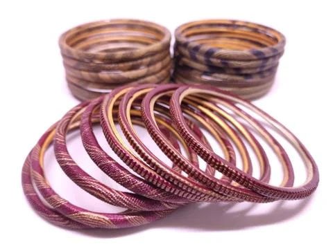 Sets of multicolored Bangles isolated on white background. Bangles are tradit Foto stock