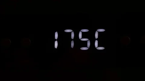 SETTING OVEN CONTROL TEMPERATURE 库存影片 102270446