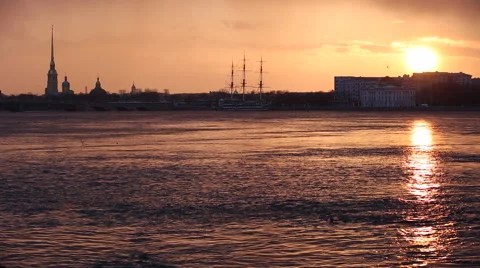 The setting sun over the river Neva in St. Petersburg Stock Footage 49487505
