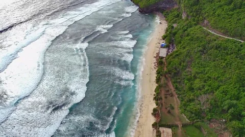 Setting sun over the waves of the ocean Stock Footage 263685591