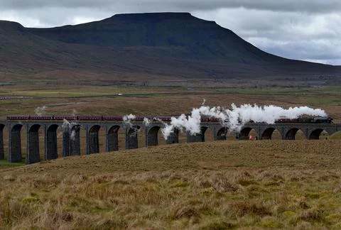 Settle to Carlisle line reopened to train customers with Flying Scotsman, Ribble Foto stock