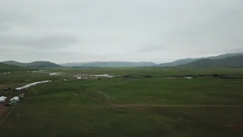 Settlement made of gers in the middle of the Mongolian steppes Stock-Footage 314194408