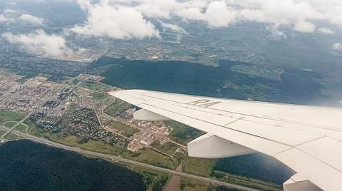 Settlements under the wing of the plane. Foto stock