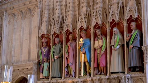 Seven Martyrs Statues on Nave Screen in St Albans Cathedral Interior Video stock 345010516