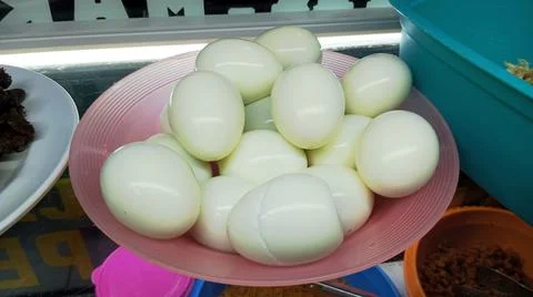 Several eggs Stock-Fotos