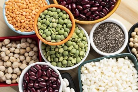 Several pots with raw grains for preparing healthy food Stock-Fotos