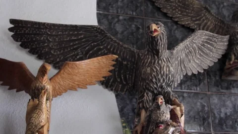 Several wooden handmade eagles Video stock 76481066