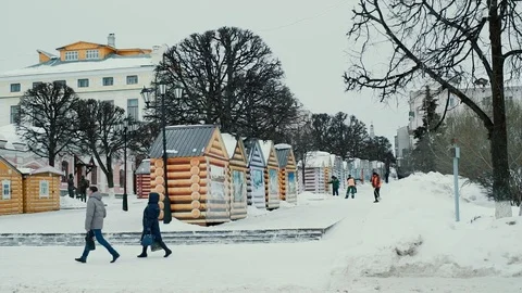 Several workers remove the snow shovel from the sidewalk Video stock 72697985