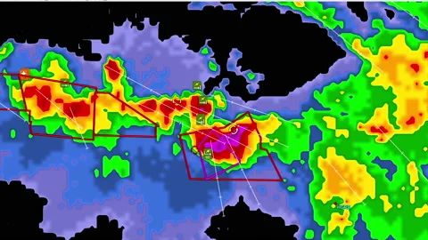 Severe storms with tornado warning and lightning on severe weather radar screen Vídeo Stock 158016498
