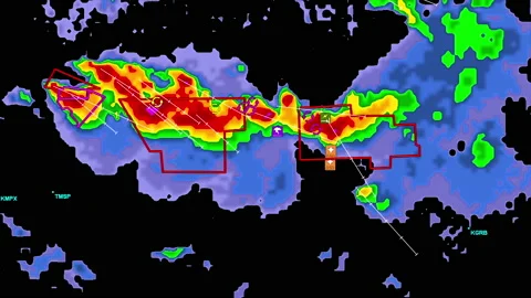 Severe storms with tornado warning and lightning on severe weather radar screen Vídeo Stock 158019976