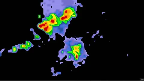 Severe Thunderstorms with tornado warning on severe weather radar screen Vídeo Stock 158589691