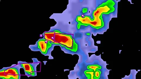 Severe Thunderstorms with tornado warning on severe weather radar screen Vídeo Stock 158589777