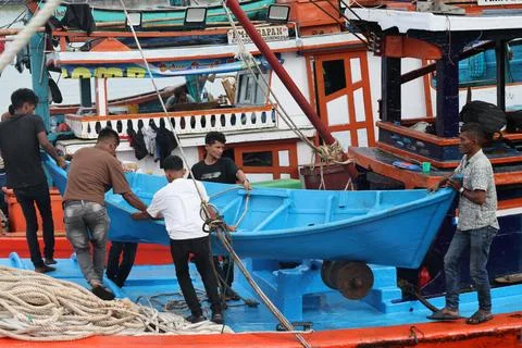 Severe weather and high wave warning issued in Aceh, Banda Aceh, Indonesia - 29  Stock Photos