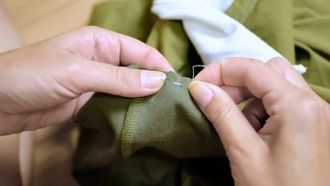 Sew a needle 動画素材 94154112