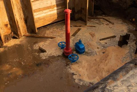 Sewer pipe break, replacement and installation of gated sewer equipment Stock-Fotos