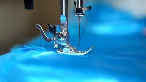 Sewing machine, close-up needle, torn black thread 스톡 동영상 105262775