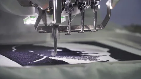 Sewing machine draws a portrait of Putin Video stock 89356488