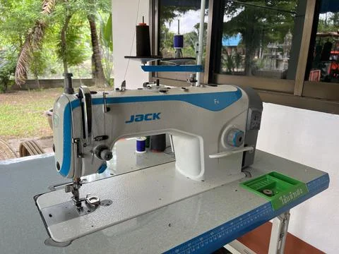 Sewing machine making, 16 June 2022 , Buriram province.	 Foto stock