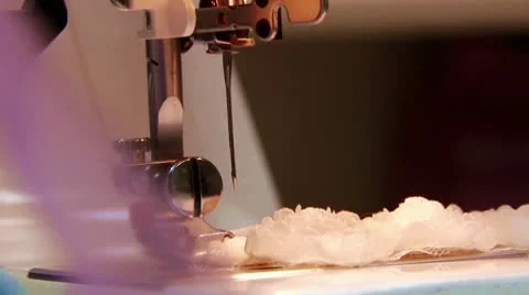 Sewing machine in process Video stock 9294910