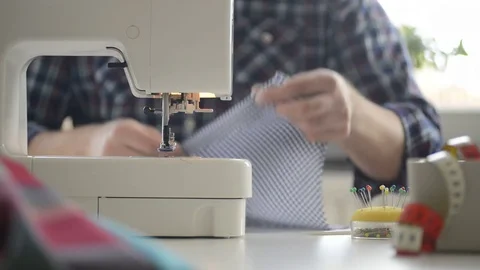 Sewing patterned fabric 스톡 동영상 80827638