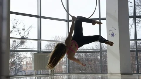 Sexy blonde dancing on the pole in the white dance studio Video stock 73227820