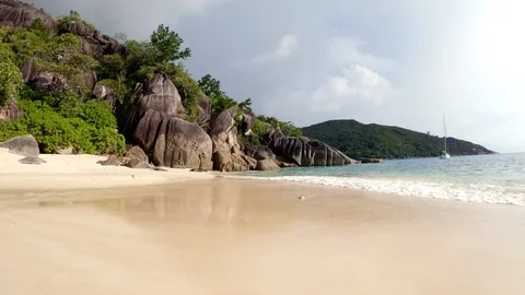 Seychelles beach with ocean waves Stock Footage 129408098