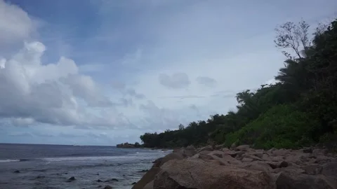 Seychelles Rocky Beach 1 Vidéo 196505745