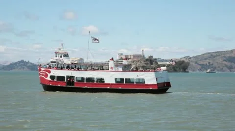 SF AlcatrazFerryPan02 Video stock 11279835