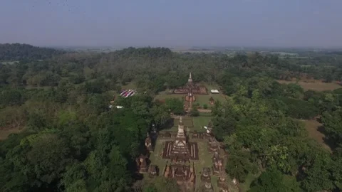SFF Drone Wat Chedi Chet Thaeo Sukhothai Historical Park Sukhothai 12112017 Vídeo Stock 331589616