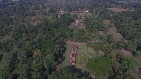 SFF Drone Wat Chedi Chet Thaeo Sukhothai Historical Park Sukhothai 12112017 스톡 동영상 331589783