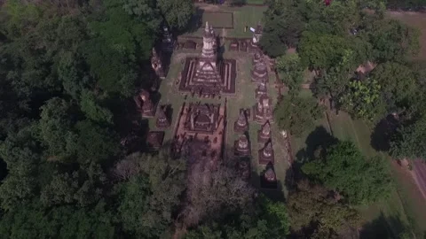 SFF Drone Wat Chedi Chet Thaeo Sukhothai Historical Park Sukhothai 12112017 Vidéo 331589798