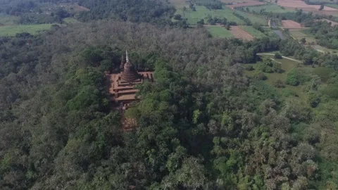 SFF Drone Wat Khao Suwan Khiri Sukhothai Historical Park Sukhothai 12112017 Vídeo Stock 331590935