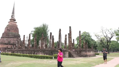 SFF Wat Sa Si temple ruins Sukhothai Historical Park 12082017 010 MVI 2453 Video stock 335475964