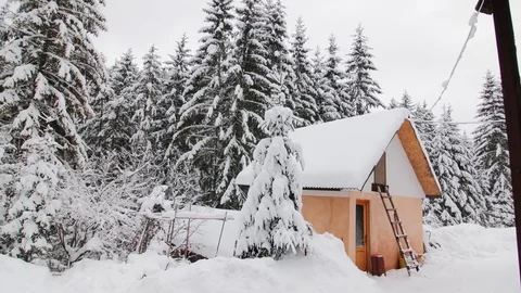 Shack In The Mountain Stockbeeldmateriaal 85099269