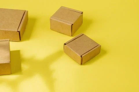 Shadow Airplane and stack of cardboard boxes. concept of air cargo and parcel Stockfoto's