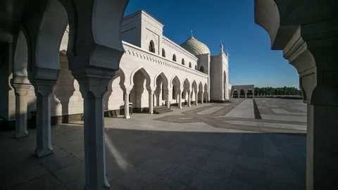 Shadow on the floor White Mosque timelapse Stock-Footage 83428456